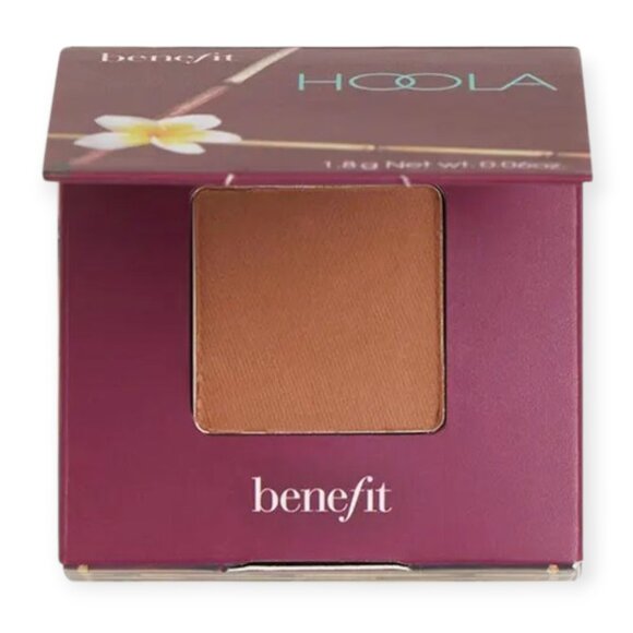 BENEFIT COSMETICS Hoola Contouring Bronzer - Picture 3 of 6